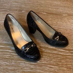 Bandolino Patent Croc-print Loafer Pumps, Black - Size 8